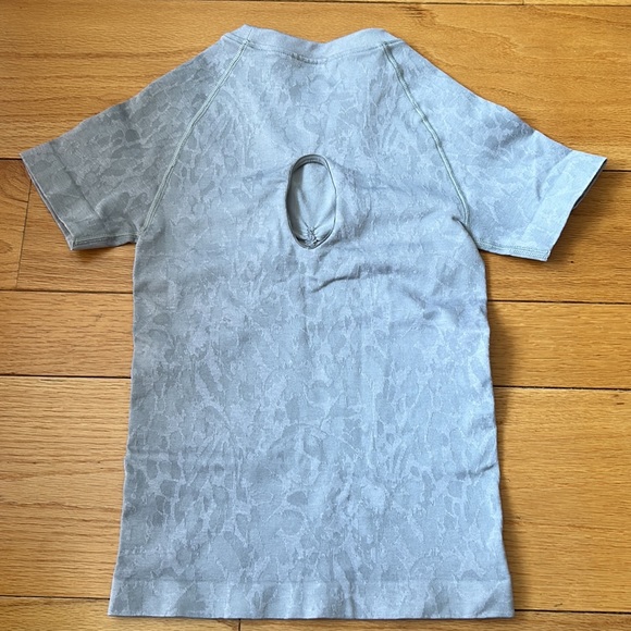 Gym shark gray workout top - Picture 2 of 3